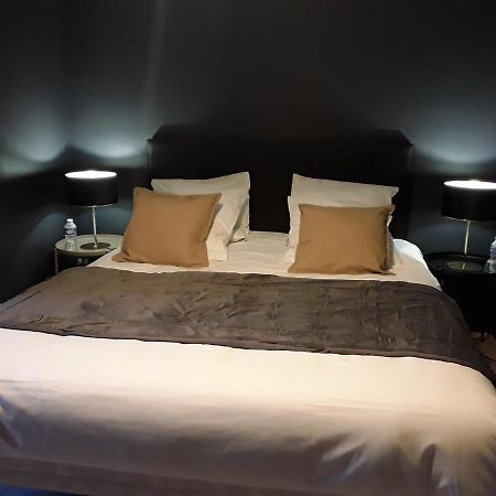 La Pomme D'Or Hotell La Charité-sur-Loire Exteriör bild